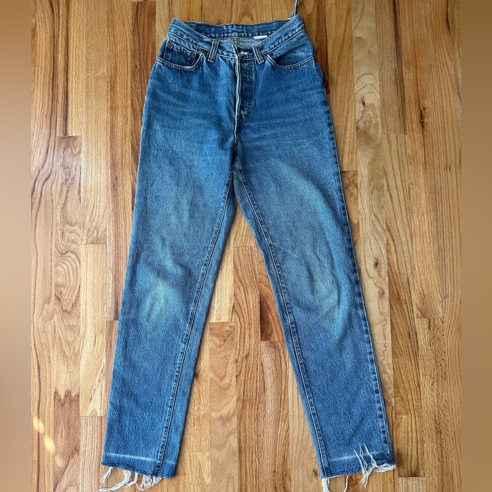 Vintage Levi's High Rise Blue 501 Jeans size 24